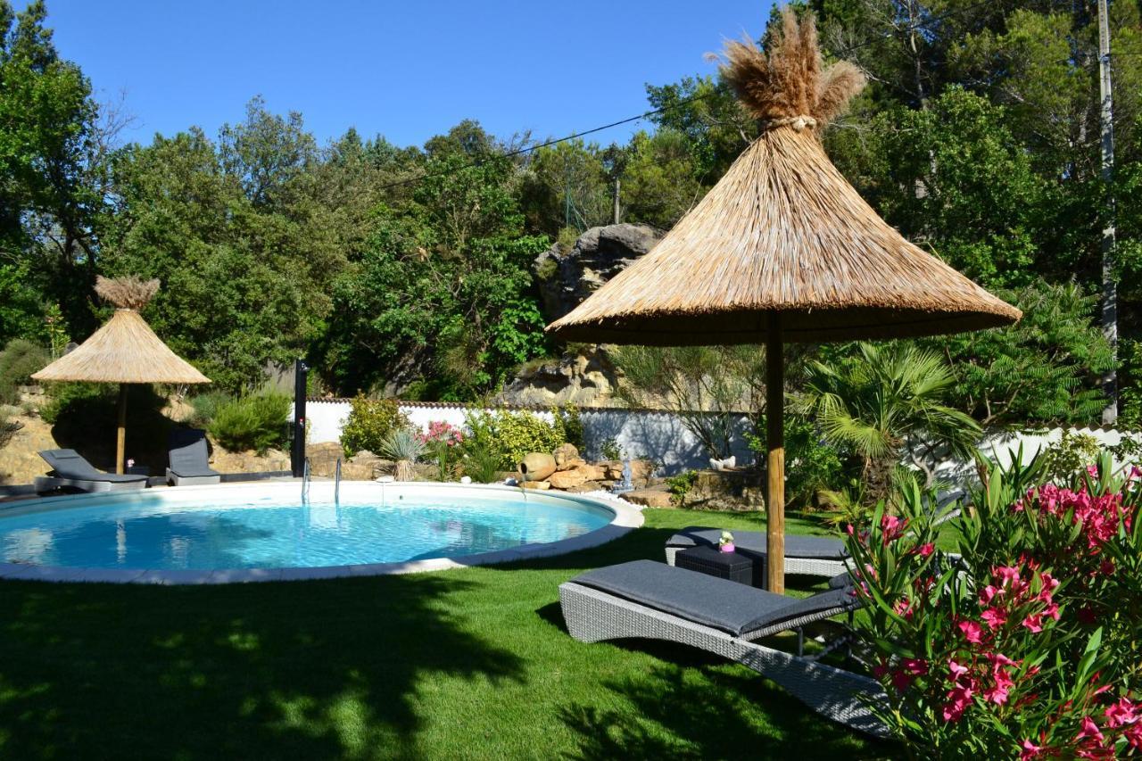 Le Refuge Bed and Breakfast Mornas Buitenkant foto