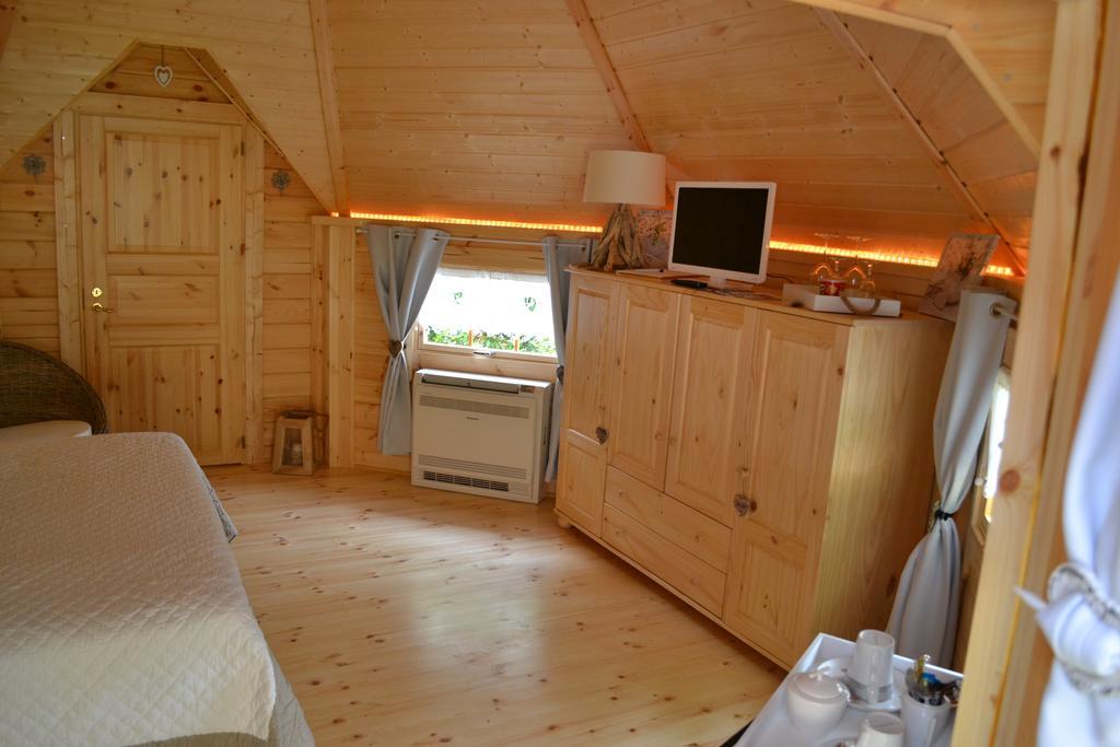 Le Refuge Bed and Breakfast Mornas Kamer foto