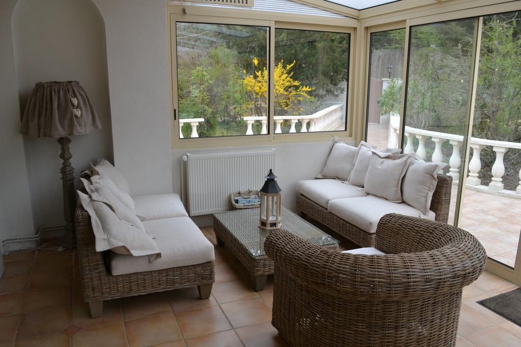 Le Refuge Bed and Breakfast Mornas Buitenkant foto
