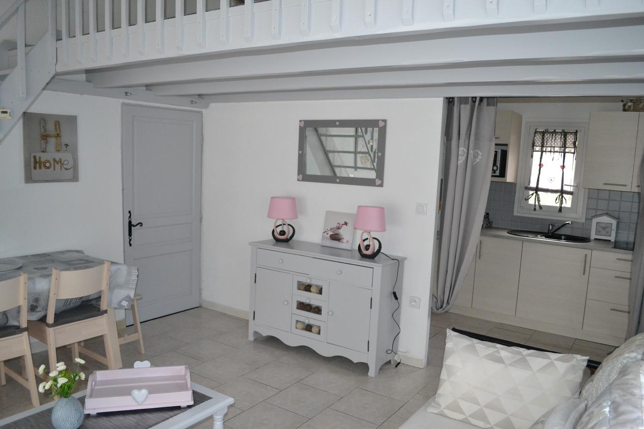Le Refuge Bed and Breakfast Mornas Buitenkant foto